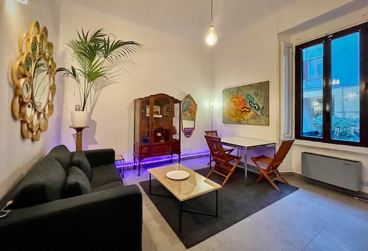 Apartment near metro and tram