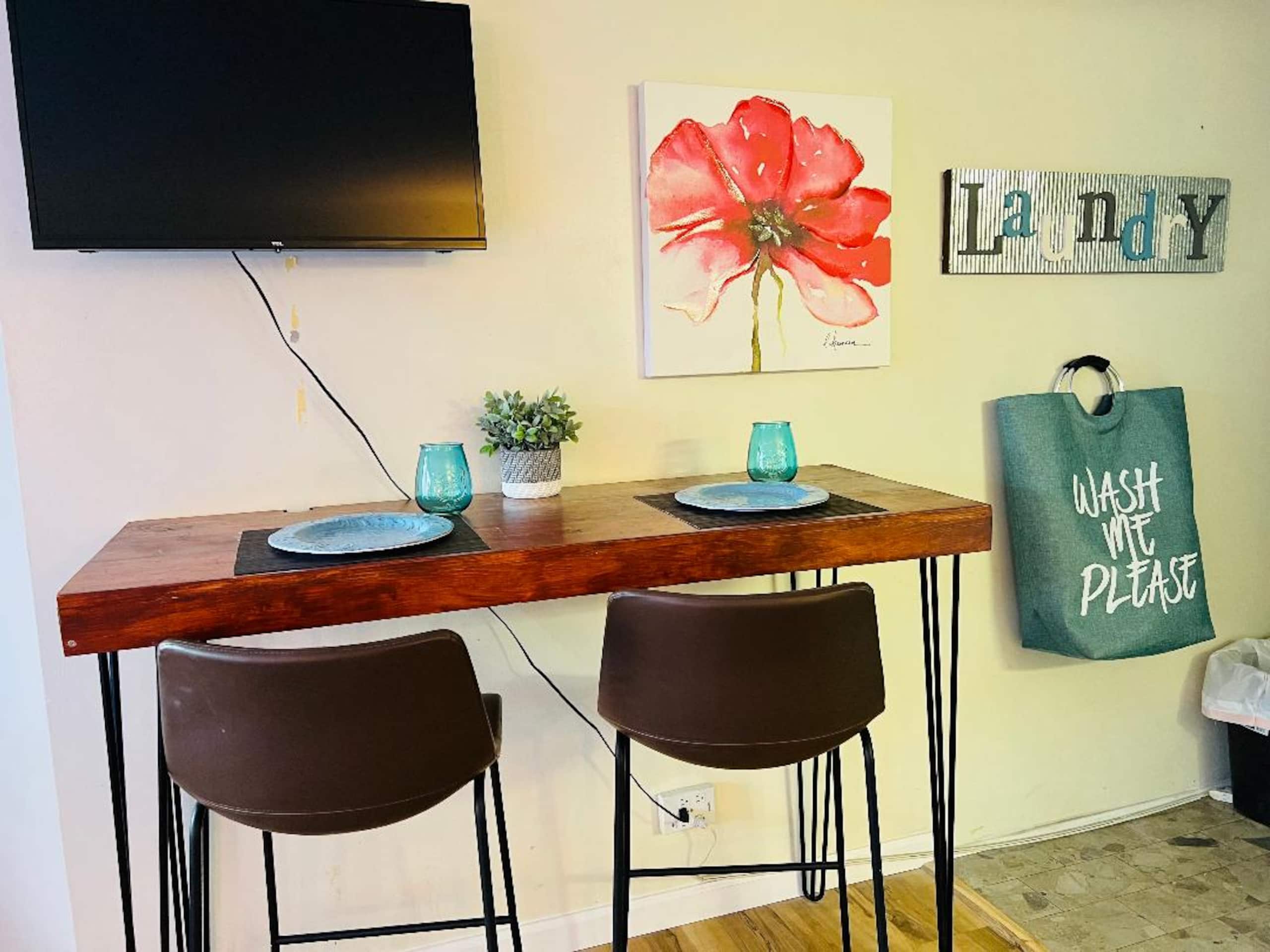 Condo in Honolulu · ★4.58 · Studio · 1 bed · 1 shared bath - Image 4