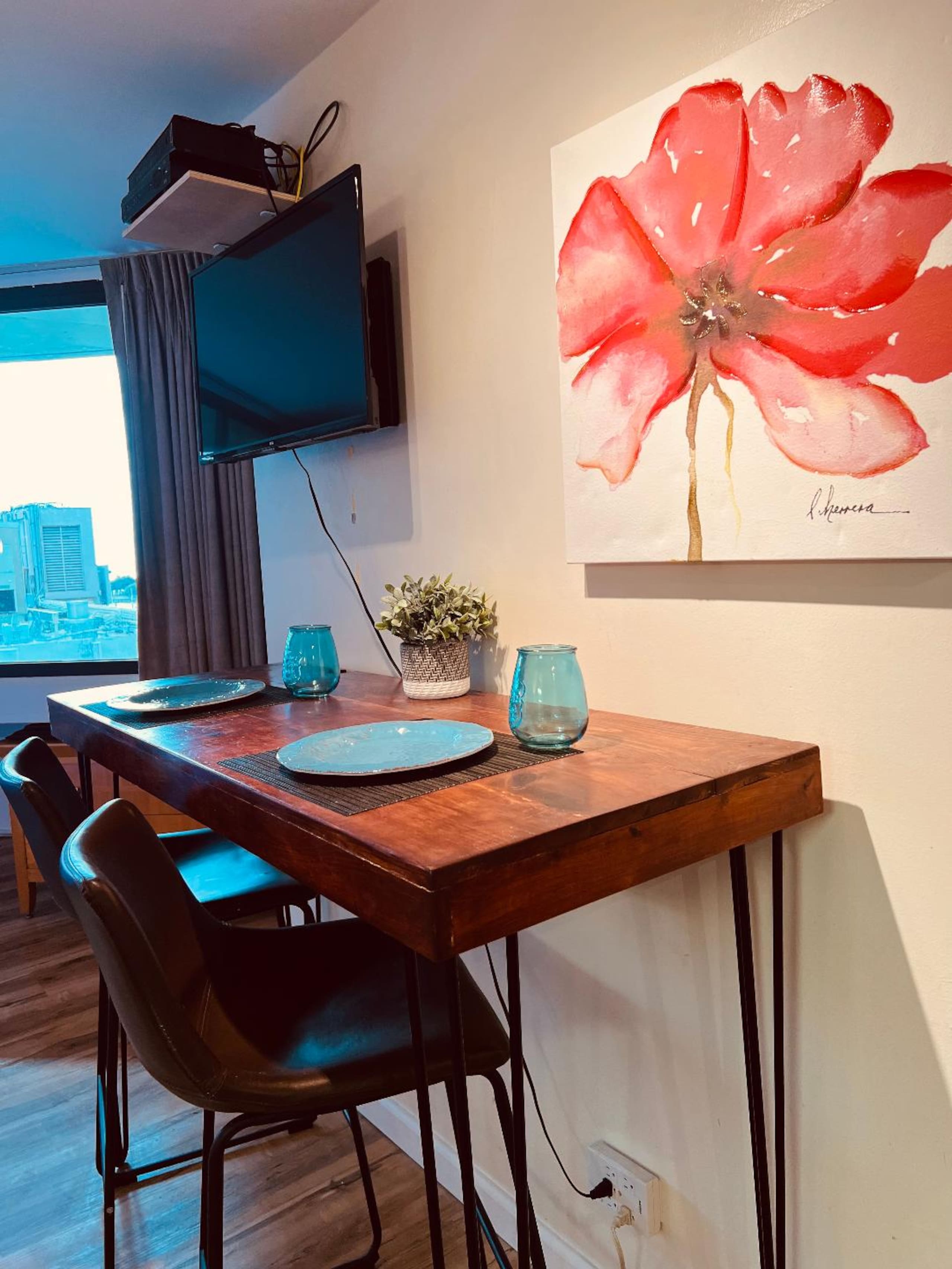 Condo in Honolulu · ★4.58 · Studio · 1 bed · 1 shared bath - Image 5