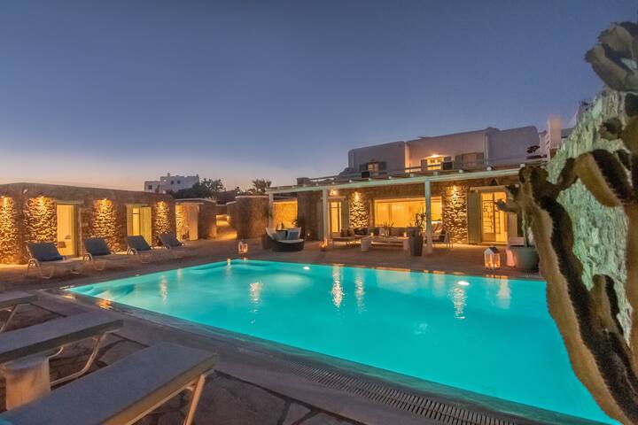 Mando 1 Pool Villa w Sea Views – Five Bedrooms gallery image 2