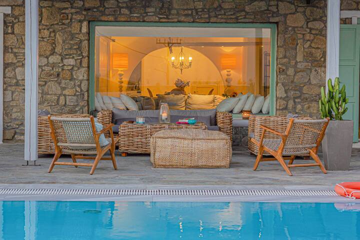 Mando 1 Pool Villa w Sea Views – Five Bedrooms gallery image 4