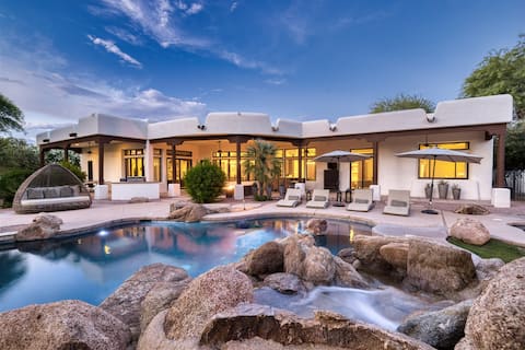 Scottsdale Family Estate: Pool, Spa & Pickleball