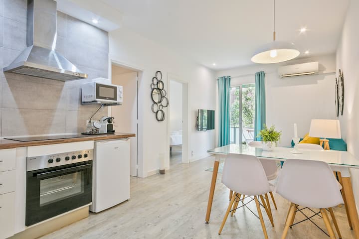 Stylish 3Br Apt with Balcony