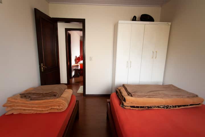 Dhomë gjumi 2