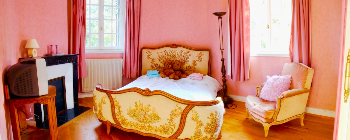 East Wing double bedroom