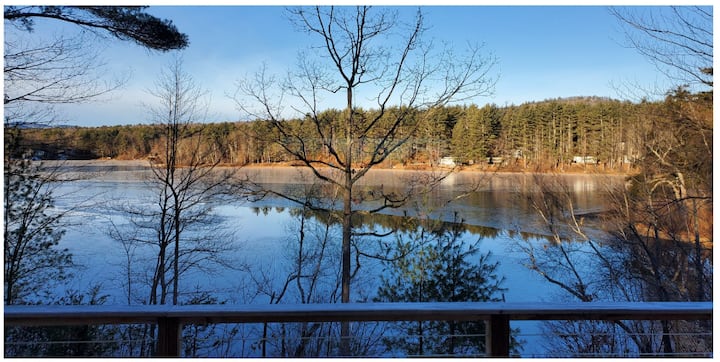 Lakefront, Private Beach, Amazing Views, & pets!
