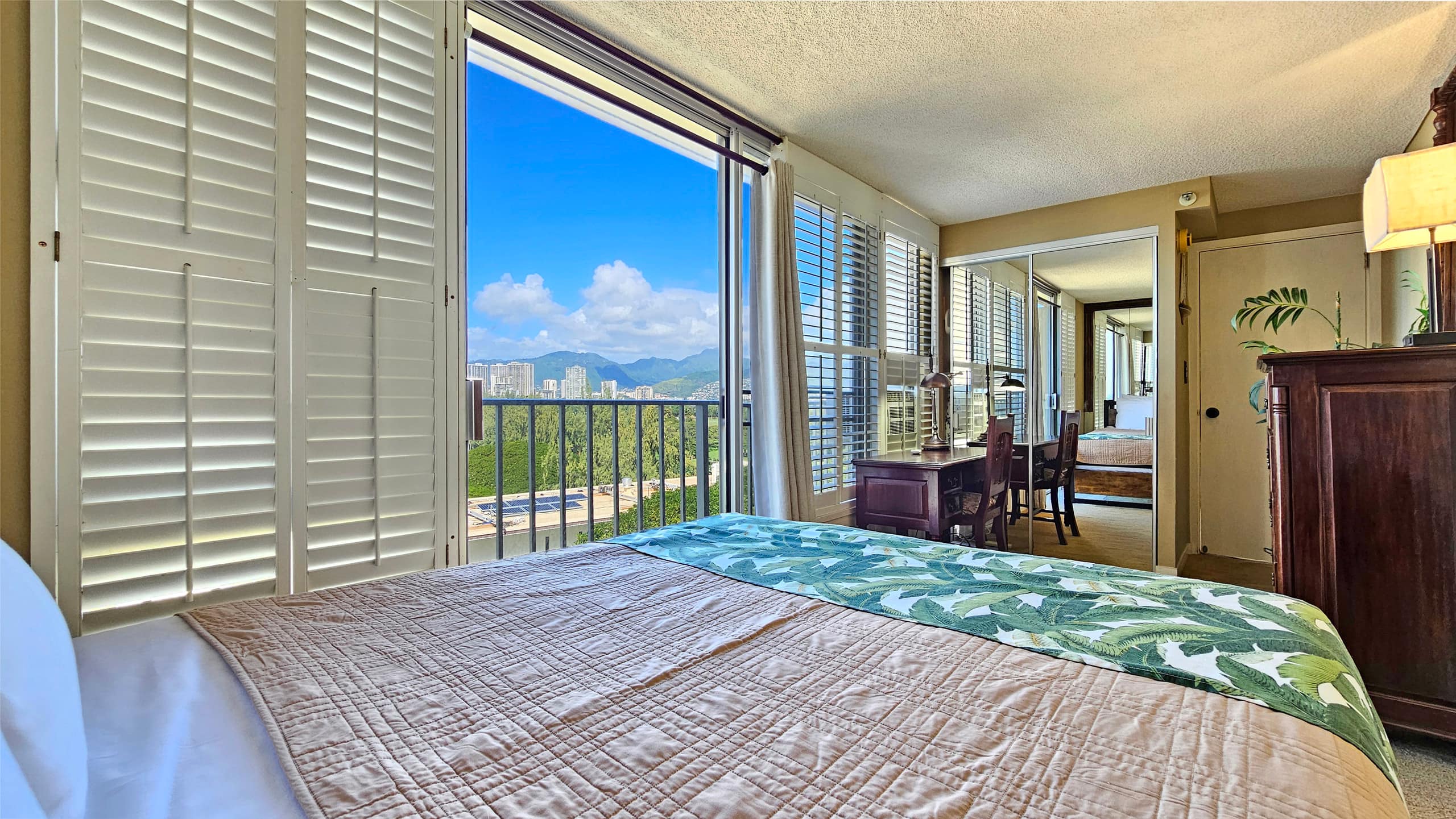 Condo in Honolulu · ★4.36 · 1 bedroom · 1 bed · 1 private bath - Image 15