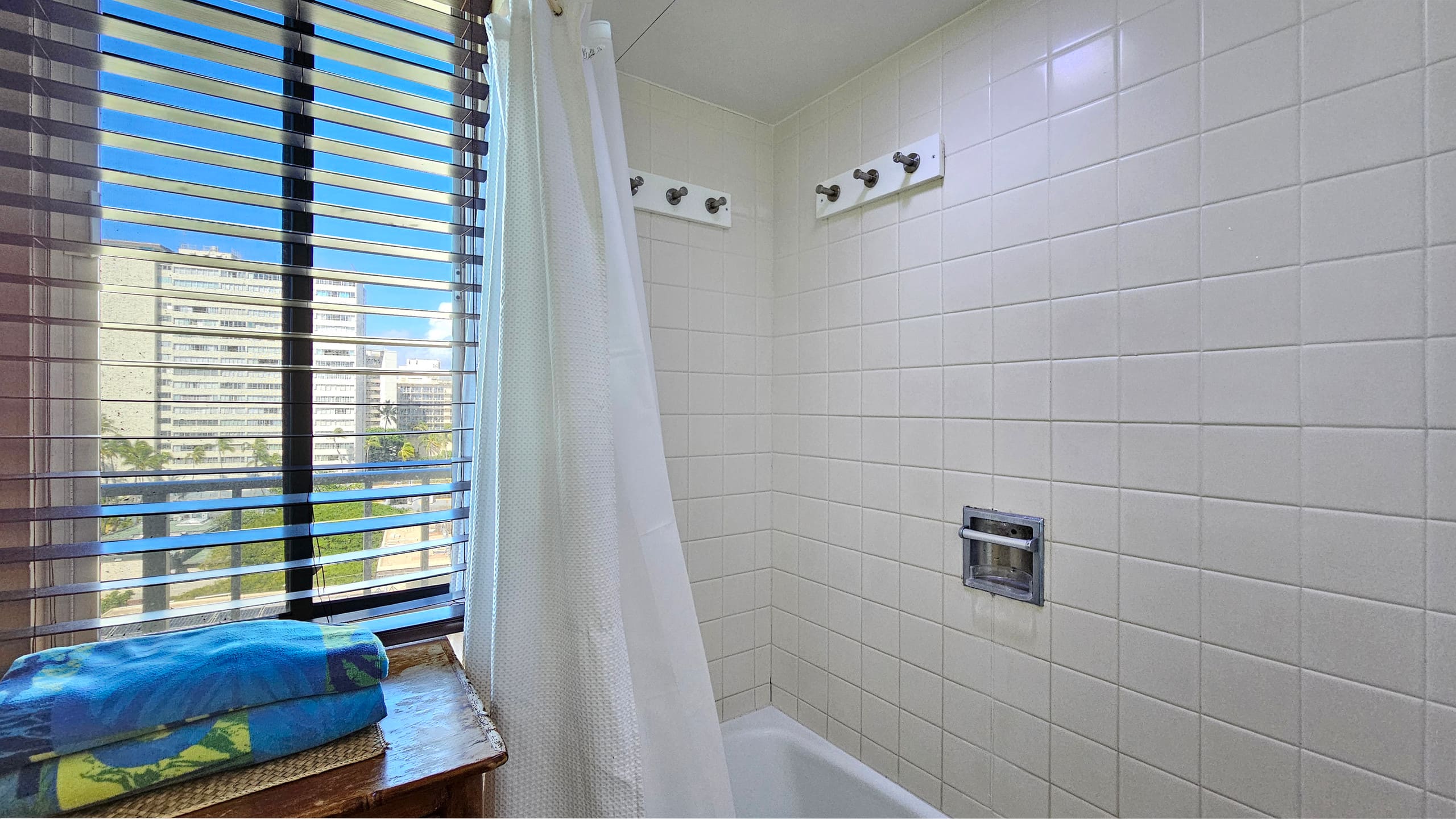 Condo in Honolulu · ★4.36 · 1 bedroom · 1 bed · 1 private bath - Image 20
