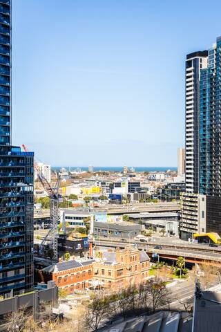 Luxury 3BR City View in Southbank Next to CROWN gallery image 4