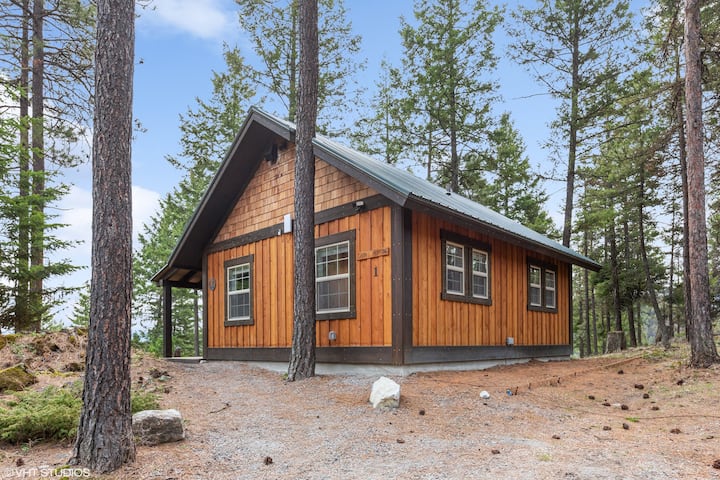 Whispering Pines, Flathead Lake Cabins