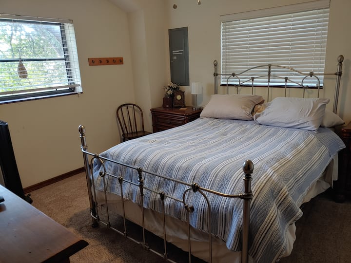 Hlavná spálňa - manželská posteľ