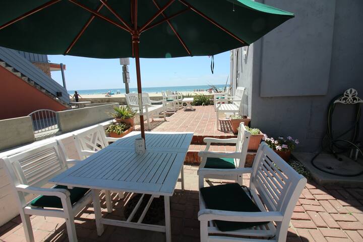 Fabulous Ocean Front Home 3br 2bath- Sleeps 9 gallery image 2