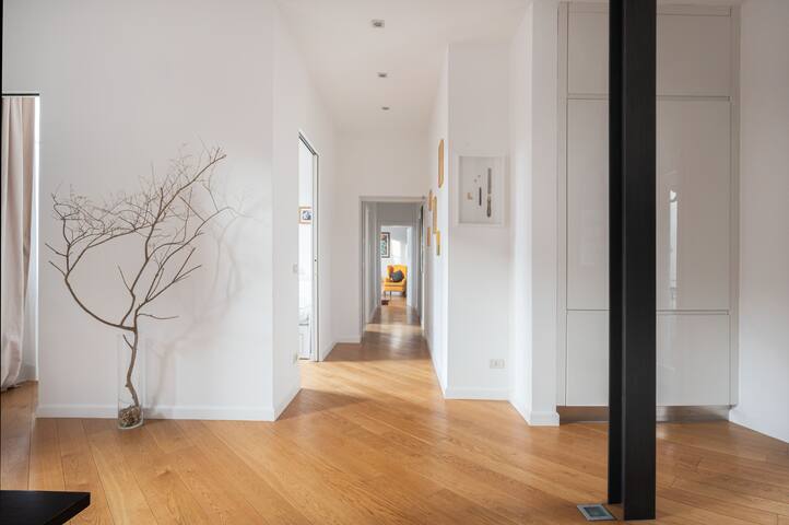 City center luxury apartment gallery image 5