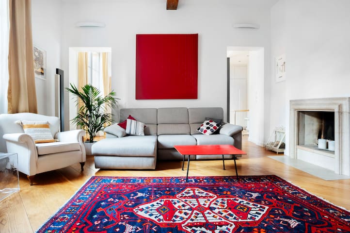 City center luxury apartment