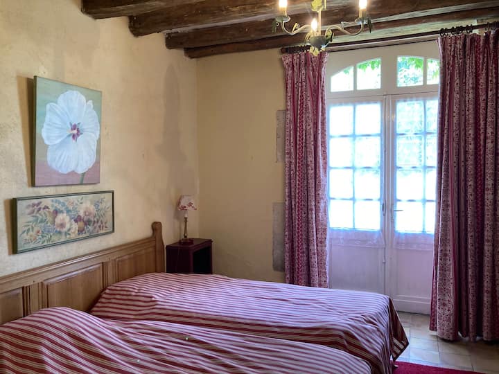 غرفة النوم 2