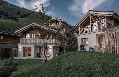 Chalet with Sauna and Hotel Service 2-5 persons