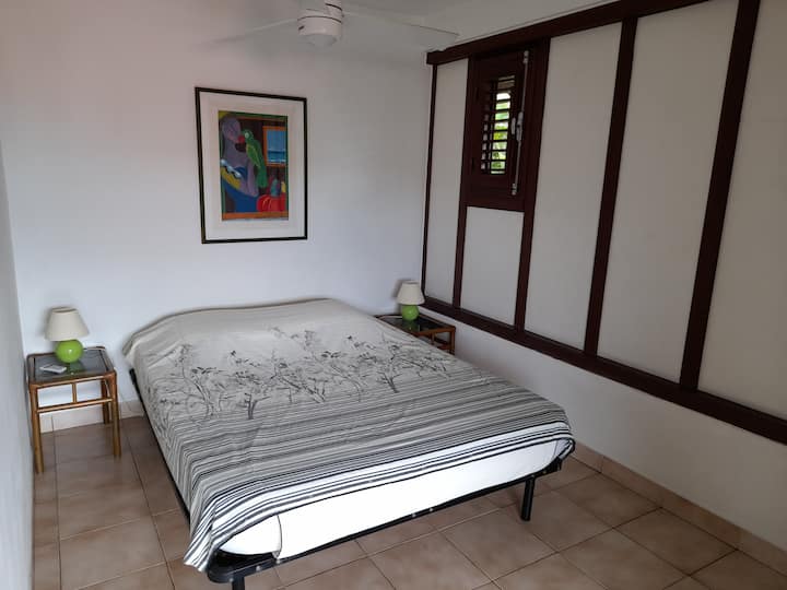 habitación con acceso directo a la terraza