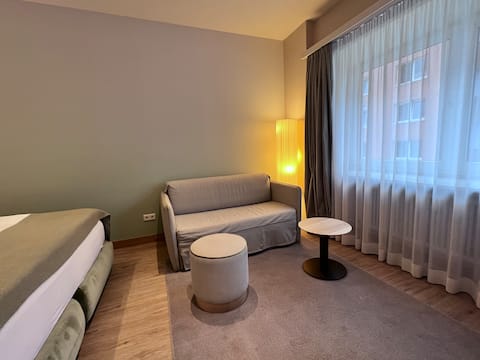 Successful Airbnb property: Elisabeth - Modern living in the center in Am Schlachthof