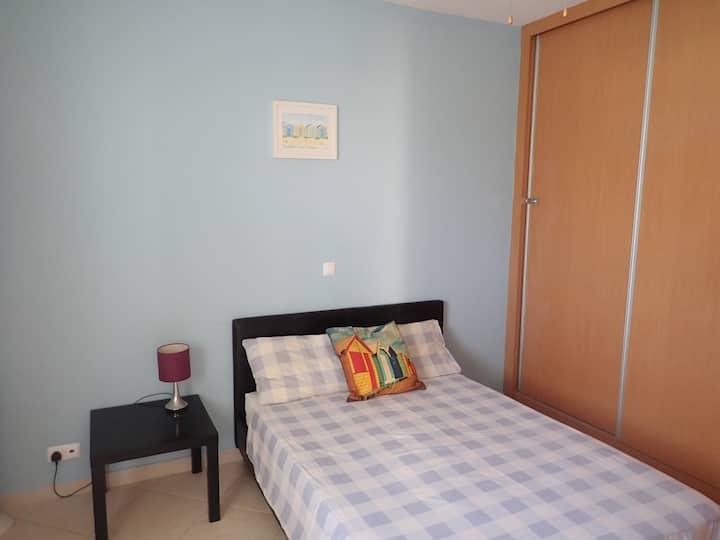 חדר שינה מעוצב להפליא