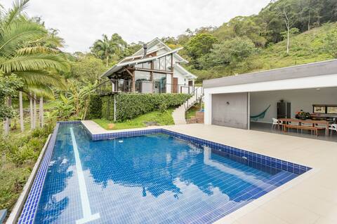 Architect's House - Between the nature and sea