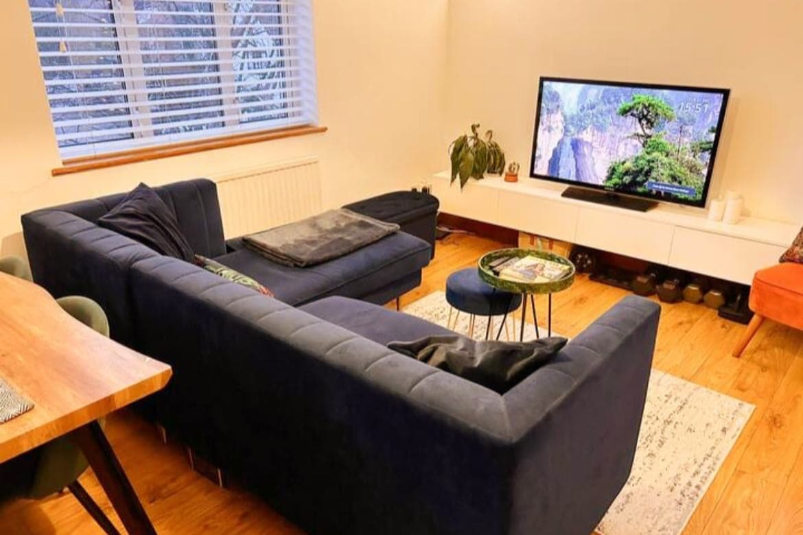Top performing Airbnb: Beautiful modern home in Watford in Hertsmere