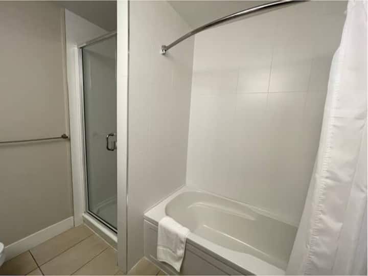 3 Bedroom Grand Suite with Mountain View