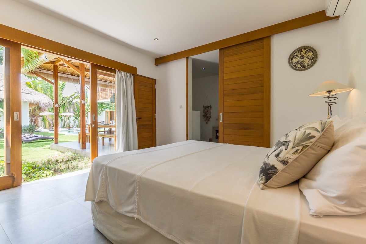 Dormitorio 2:
 1 cama tamaño queen de 160 cm x 200 cm