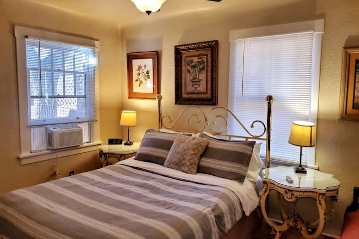 One of the 2 bedrooms