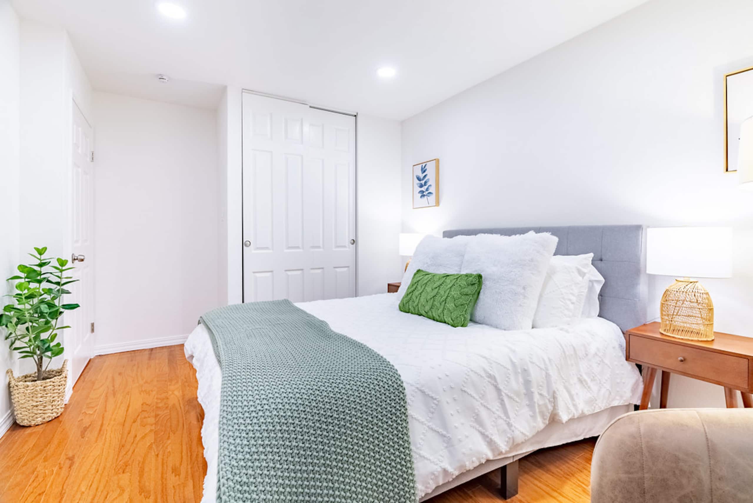 Home in South San Francisco · ★4.9 · 4 bedrooms · 5 beds · 2 private baths - Image 1