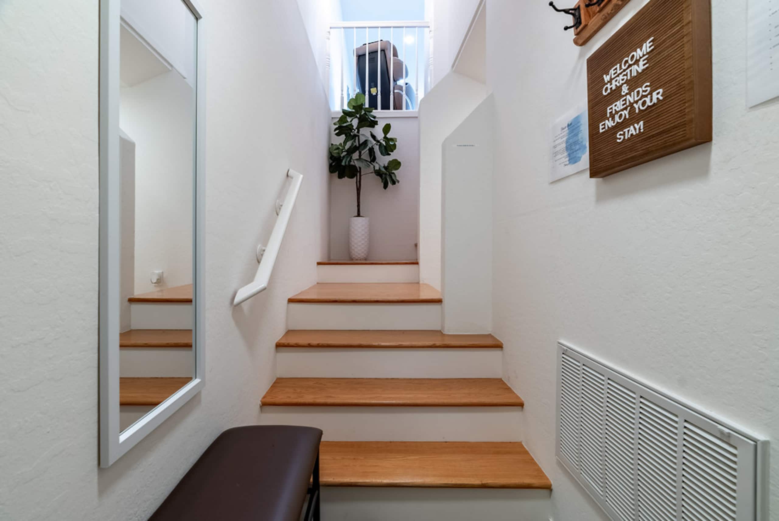Home in South San Francisco · ★4.9 · 4 bedrooms · 5 beds · 2 private baths - Image 25