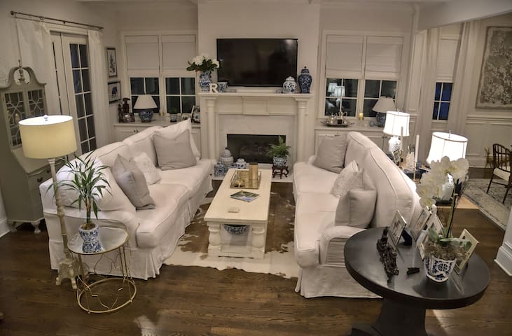 Luxury Home in the heart of Nashville! gallery image 3