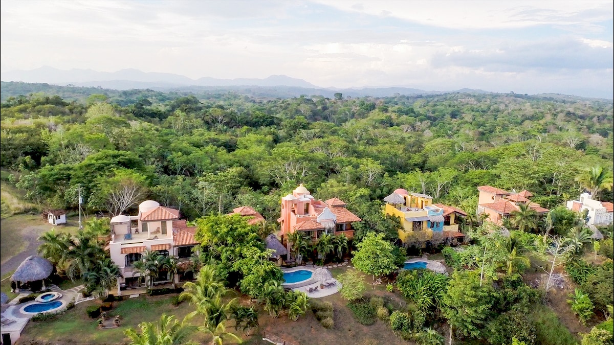 Del Pacifico Estate