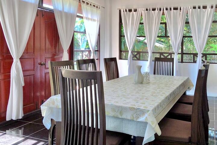 Frangipani Villa, Quiet Area, Scenic Mountain View