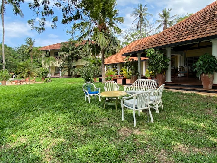 Idyllic beach front house Mombasa