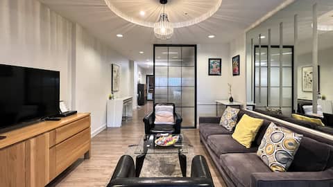 Neveu:The Duplex, 4 bedrooms Apt@MRT Sutthisan