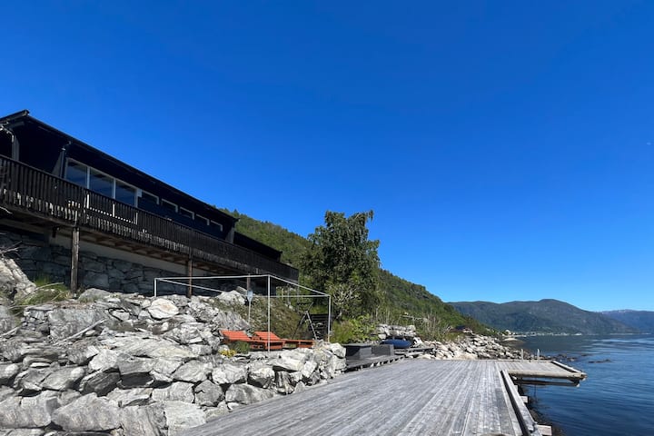 Sognefjordvegen, 6863 Leikanger (EL-car charger)