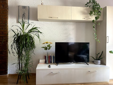 Peaceful oasis near the woods