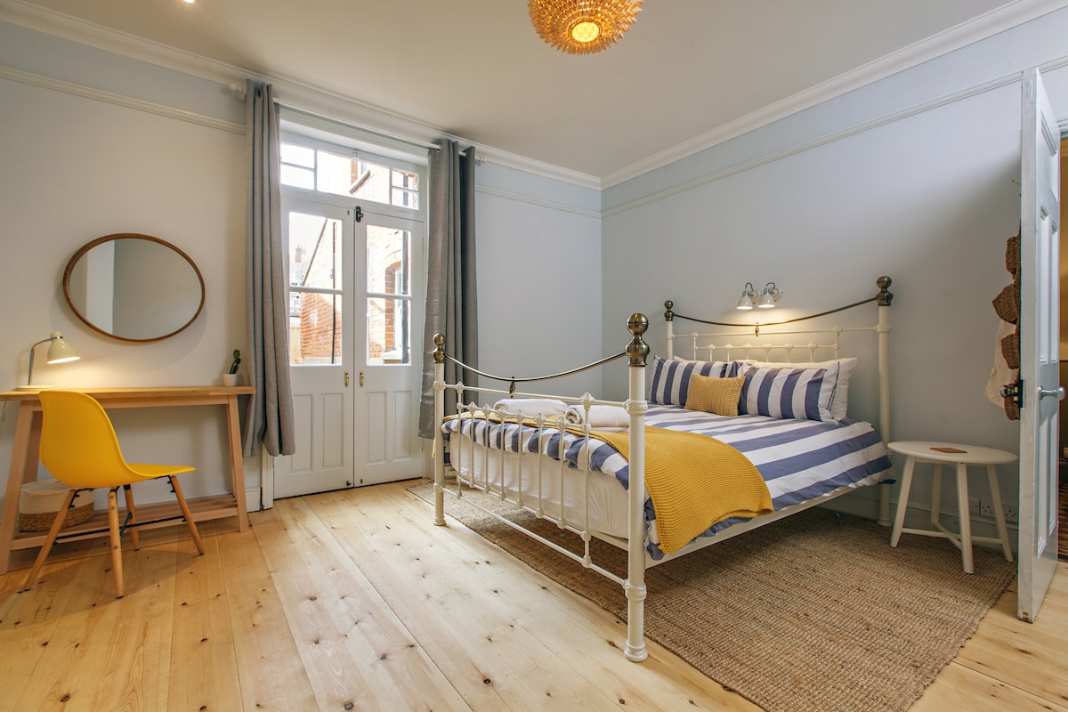 غرفة النوم 2