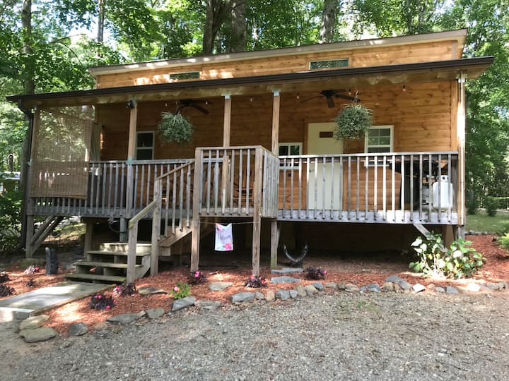 Quiet Haven Tiny House-hottub-pets- Asheville Mtns - Asheville, NC