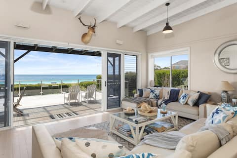 Ocean fronted beach house Belle Vue