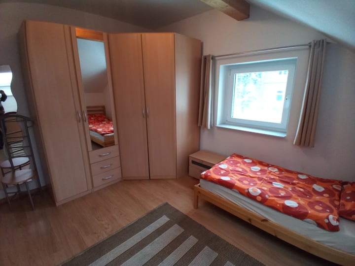 Დიდი კუთხის კარადა მისი შვიდი ნივთისთვის