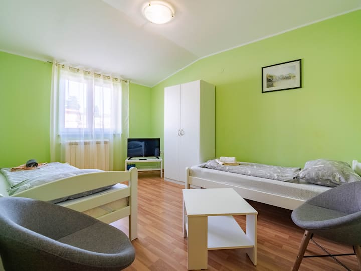 غرفة النوم 2