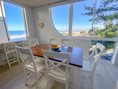 Successful Airbnb property: Renovated Beachfront at King's Beach, Caloundra in Caloundra