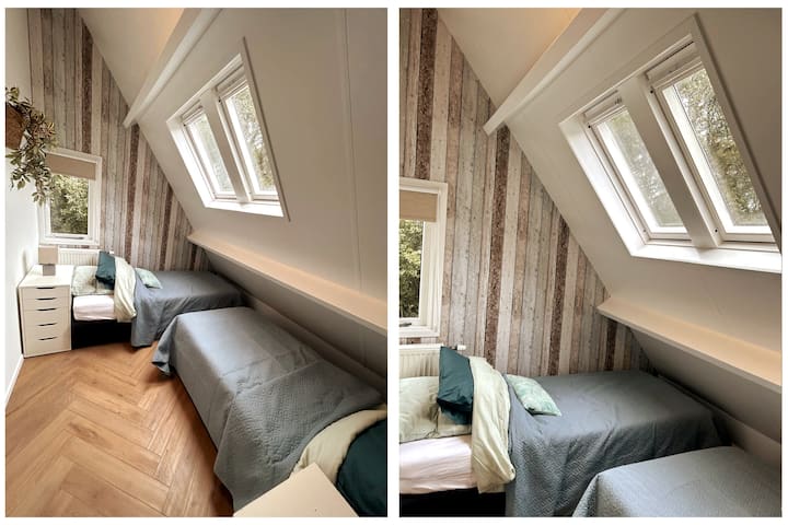 חדר שינה נוסף יפהפה עם שתי מיטות קפיצים נוחות במיוחד בגודל 90x200 ס"מ. זה חדר שינה מואר מאוד במהלך היום בשל 2 צוהרים נוספים (כמובן עם תריסי חלון Velux).