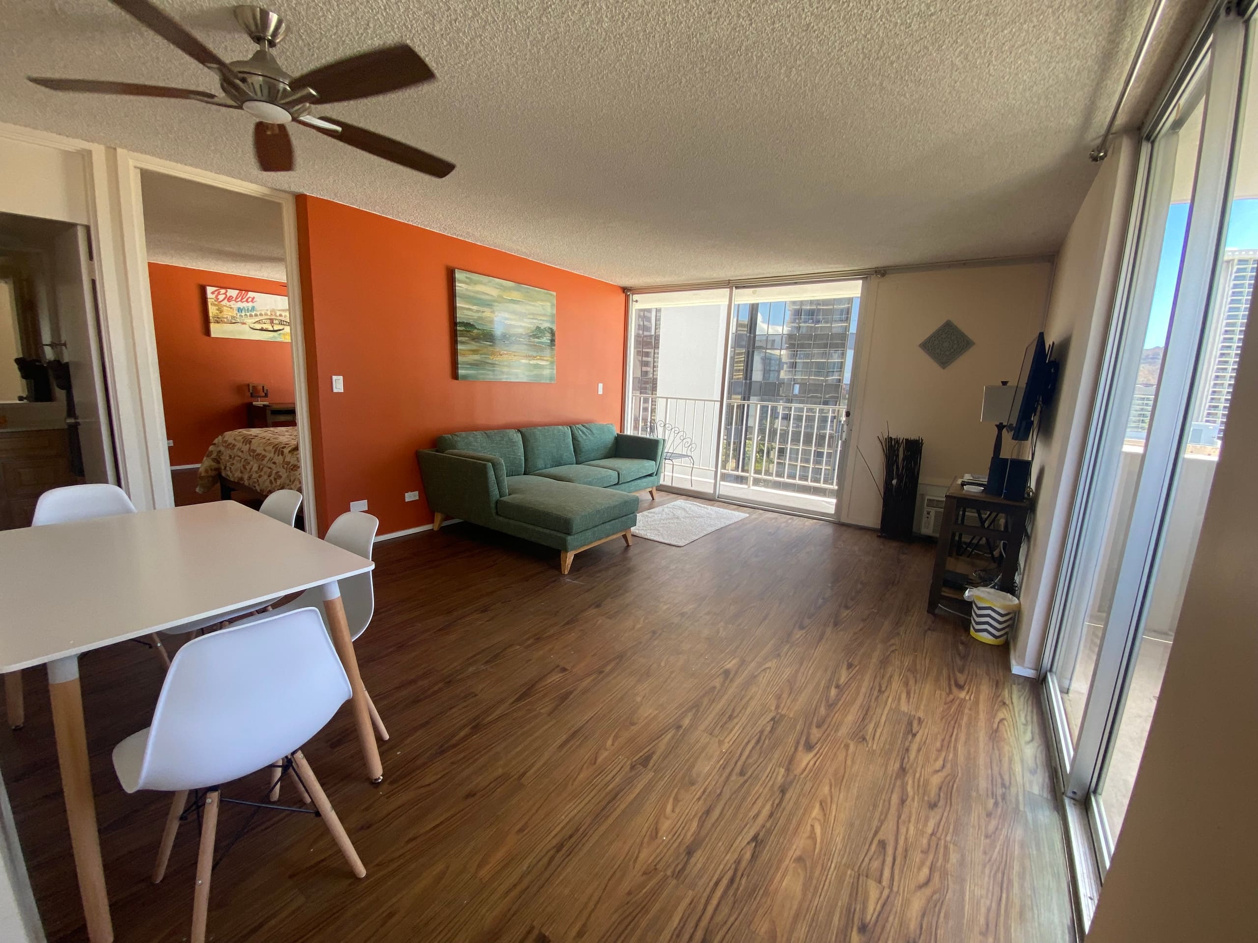 Large One Bedroom Condo w/Parking at Marine Surf - Image 3