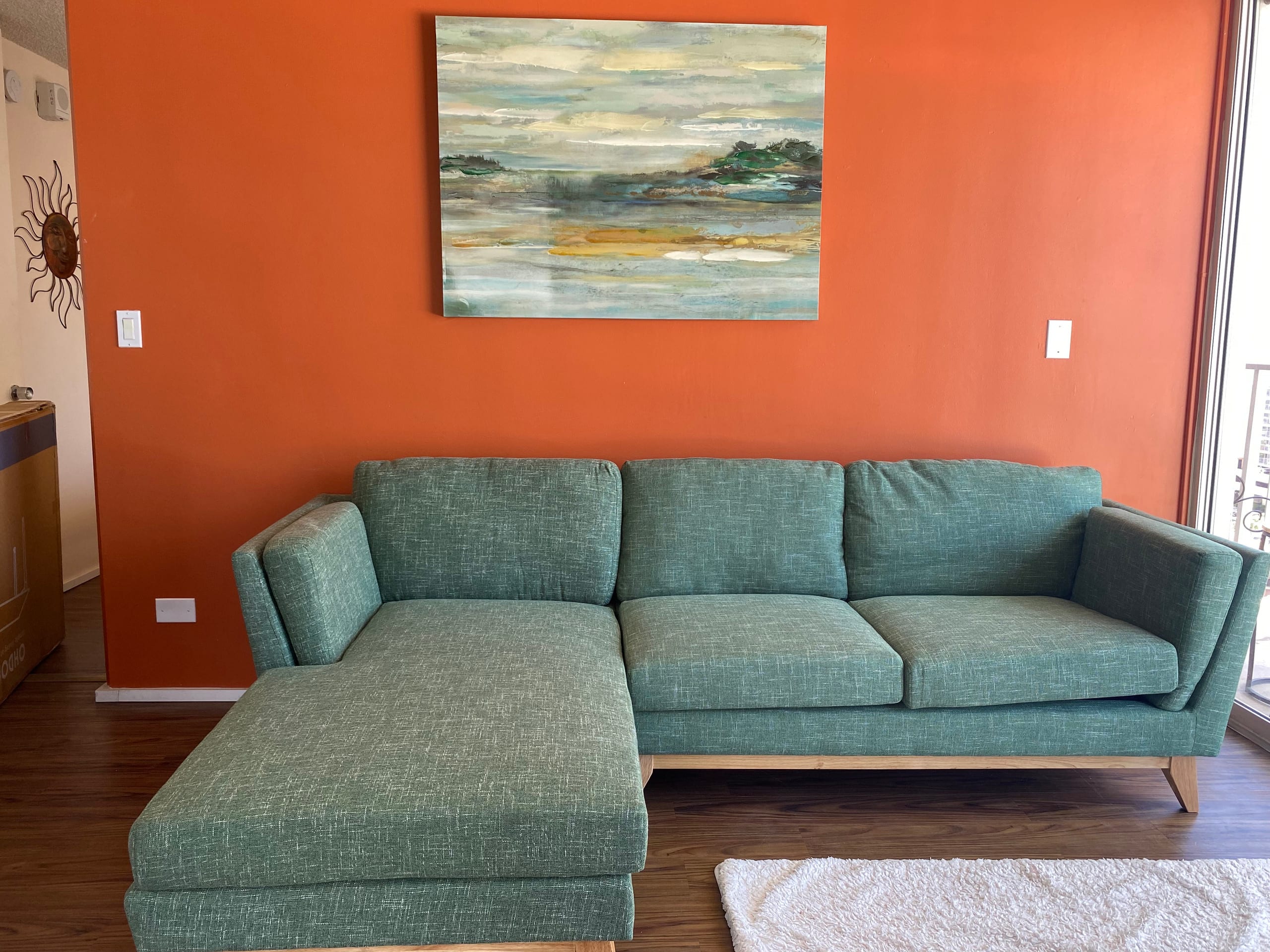 Large One Bedroom Condo w/Parking at Marine Surf - Image 1