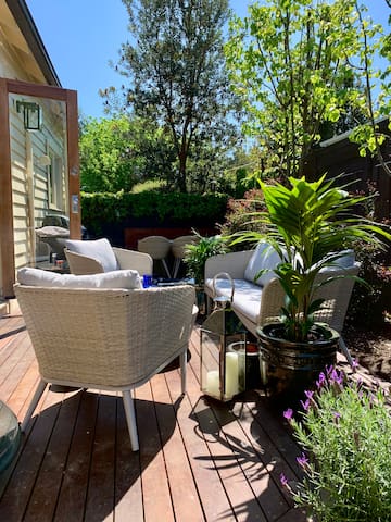 The Small House – Mid century gem in Healesville