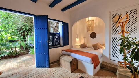 Casa Amistad. Two Exclusive Family Rooms!