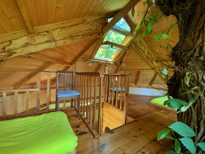 Treehouse, fully equipped