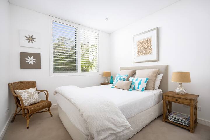 Sea Whistler, private garden apartment by the sea. gallery image 5